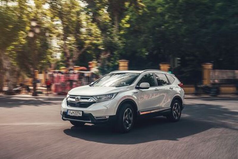 Der erste Honda SUV mit Hybridantrieb in Europa steht in den Startlöchern: Zu Preisen ab 32.290 Euro rollt am 16. Februar 2019 der neue Honda CR-V Hybrid in den Handel.